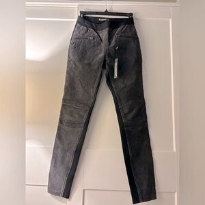 NWT Suede Blanknyc 100% in dark grey with black elastase back leggings size 27